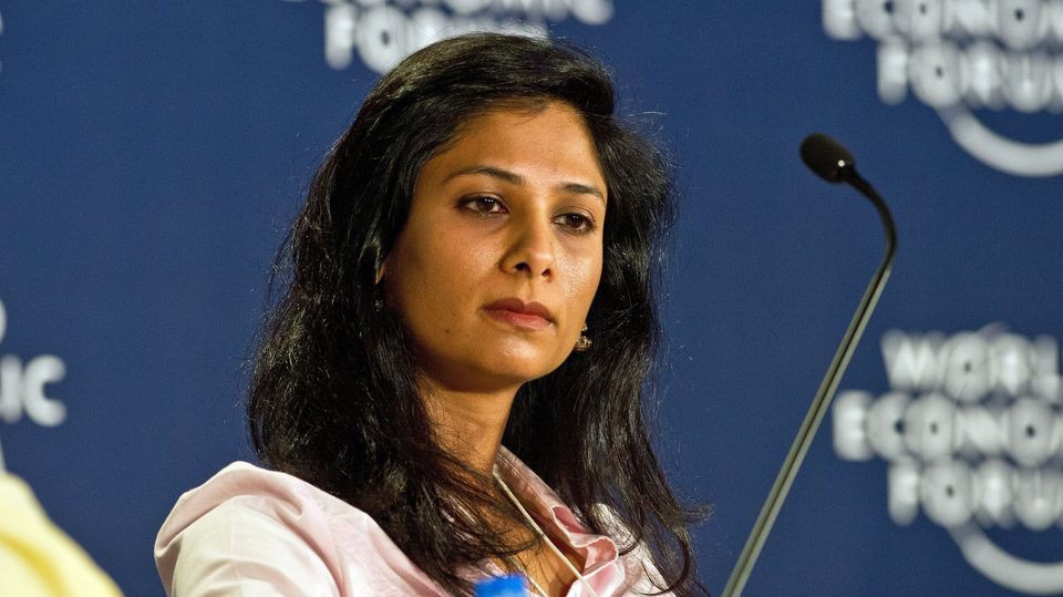 Gita Gopinath sinh ra và lớn lên tại Ấn Độ, hiện là công dân Mỹ.