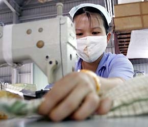 Qua khảo sát cho thấy, có 44% doanh nghiệp FDI thực hiện đào tạo lại lao động với các mức độ khác nhau cho khoảng 30% số lao động tuyển dụng - Ảnh: Việt Tuấn.