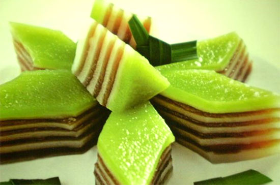 Món bánh da lợn này sẽ chu du sang trời Tây.