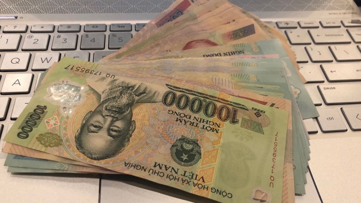 Thanh toán bằng tiền mặt hiện vẫn đang diễn ra khá phổ biến.