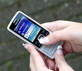 Từ 1/10/2007, các chủ thuê bao di động trả trước phải đăng ký các thông tin về bản thân mình.