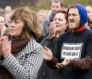 Người dân Iceland phản đối cách đối phó khủng hoảng của Chính phủ nước này - Ảnh: AP.