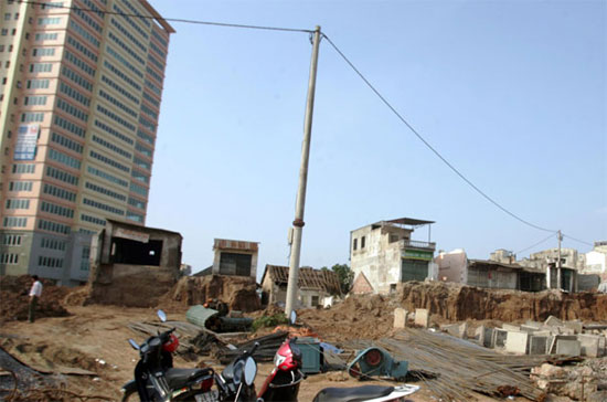 Đường Văn Cao - Hồ Tây, một trong 3 công trình không kịp hoàn thành trước dịp Đại lễ 1.000 năm.