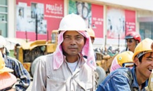 Hành lang pháp lý nào cho lao động nước ngoài?