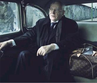 Việc Gorbachev quảng cáo cho các thương hiệu cao cấp diễn ra trong bối cảnh đang có những thay đổi lớn về địa chính trị trong ngành kinh doanh những sản phẩm xa xỉ.