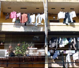 Giá thấp nhất là nhà ở thông thường cấp 4 với 4.100 đồng/m2 sử dụng/tháng.