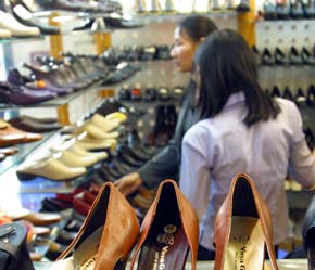 Việc hiện đại hóa ngành kinh doanh bán lẻ tại Việt Nam sẽ tiến triển với tốc độ tương đối mạnh hơn trong tương lai, so với nhiều nước khác trong khu vực - Ảnh: VT.