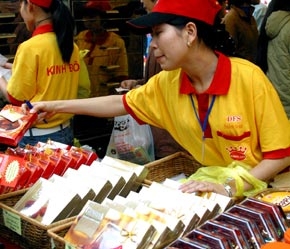 "Từ nay, việc quy định kế hoạch sản xuất, định giá đối với hầu hết các mặt hàng không còn là việc của Nhà nước mà là quyền của các doanh nghiệp theo quy định của pháp luật."