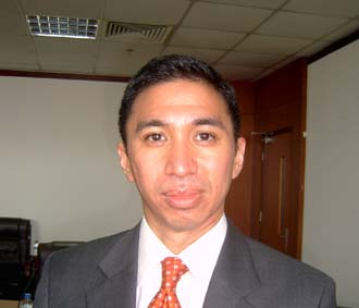 "Mặc dù đã có sự tổn hại nào đó đến niềm tin của công chúng đối với nền kinh tế, nhưng JP Morgan Chase cho rằng, Việt Nam sẽ sớm vượt qua khó khăn này trong một thời gian ngắn."