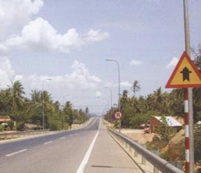Hệ thống quốc lộ và hầu hết tỉnh lộ phải được đưa vào đúng cấp kỹ thuật