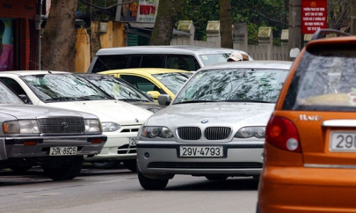 Hà Nội sắp tăng nhiều loại phí, lệ phí ôtô?