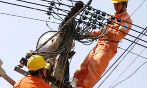 Sản lượng điện thương phẩm tháng 8 tăng hơn 15%