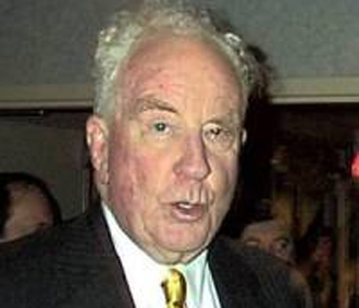 Sau hơn 6 thập kỷ kế thừa và phát triển thành công “đế chế” dệt may Milliken & Co., “ông vua” ngành dệt may thế giới - Roger Milliken cũng tạo lập được cho mình khối tài sản cá nhân lên tới hơn 1 tỷ USD.