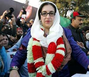 Bà Bhutto được coi là nhà lãnh đạo đối lập duy nhất có được sức hút chân thực trong nước và sự ủng hộ mạnh mẽ của quốc tế.
