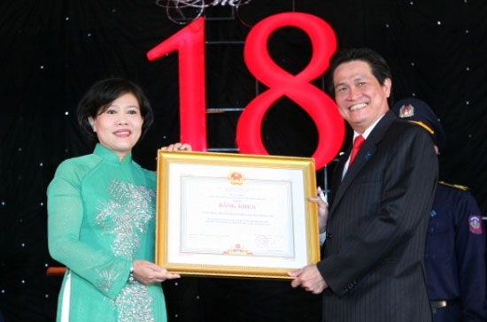 Sacombank hiện có tổng tài sản gần 100.000 tỷ đồng, vốn điều lệ 6.700 tỷ đồng.