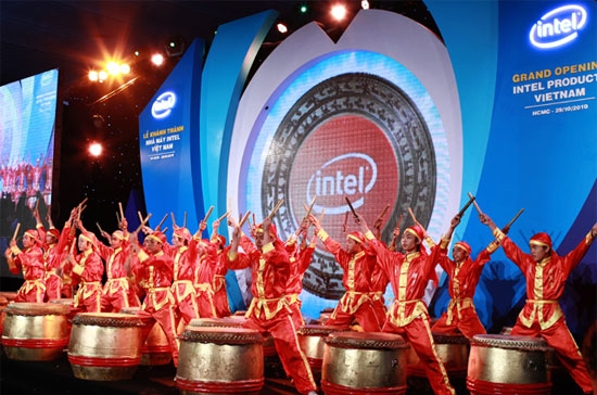 Quang cảnh lễ khánh thành nhà máy của Intel tại khu công nghệ cao Tp.HCM vào tháng 10/2010.