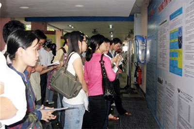 Tỷ lệ lao động nữ thiếu việc làm cao hơn lao động nam.