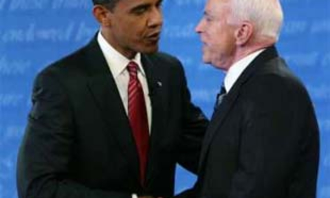 Cho dù là ai trong số hai ứng cử viên Barack Obama của đảng Dân chủ và John McCain của đảng Cộng hòa, vị tổng thống tiếp theo của nước Mỹ cũng sẽ phải đặt nhiệm vụ “hồi sinh” nền kinh tế lớn nhất thế giới lên vị trí ưu tiên hàng đầu - Ảnh: Reuters.