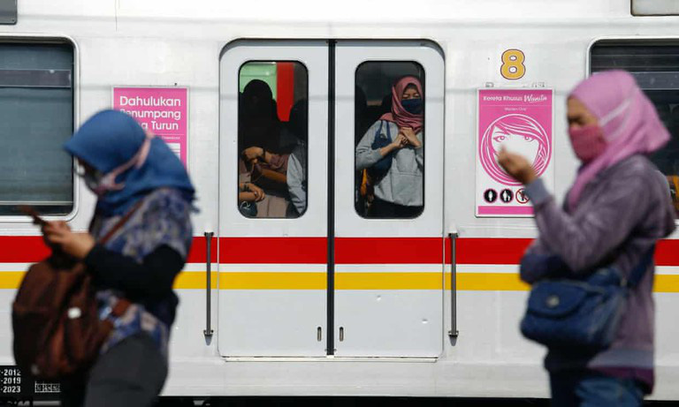 Indonesia ghi nhận hơn 450.000 ca nhiễm Covid-19 và 15.000 người tử vong - Ảnh: Reuters