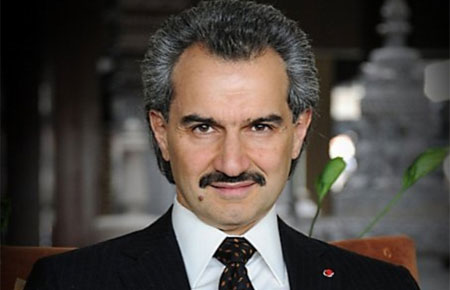 Tỷ phú “kiếm đậm” nhất tuần này là hoàng tử Alwaleed bin Talal của Saudi Arabia, người có giá trị tài ròng tăng thêm 2,2 tỷ USD sau khi cổ phiếu của tập đoàn Kingdom Holding do ông kiểm soát tăng giá 17,6%.