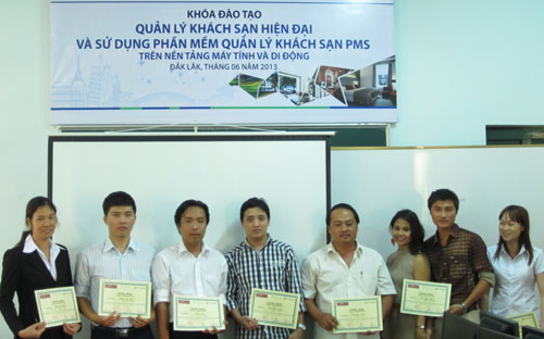 Các chuyên viên của iVIVU.com sẽ huấn luyện cho đại diện các khách sạn 1
 - 3 sao tại Phú Yên và Khánh Hòa về khả năng bán phòng cho khách quốc 
tế và tối thiểu hóa chi phí quản lý.