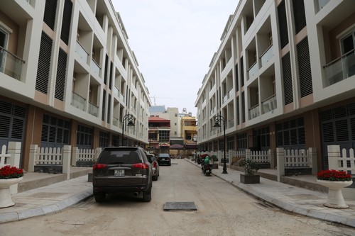 Những căn hộ Goldsilk đều đã xong phần thô và đang được hoàn thiện cơ 
bản các hạng mục bên trong và cảnh quan, đợt đầu tiên dự kiến bàn giao 
sớm ngay trong tháng 5 tới.