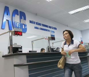 Ngày 15/9/2008 là ngày đăng ký cuối cùng để trả cổ tức bằng cổ phiếu của Ngân hàng Thương mại Cổ phần Á Châu (mã ACB-HASTC) với tỷ lệ 55% bằng cổ phiếu - Ảnh: Việt Tuấn.
