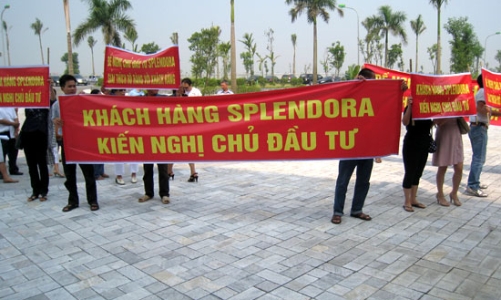 Địa ốc Hà Nội: “Sóng” Splendora mắc cạn