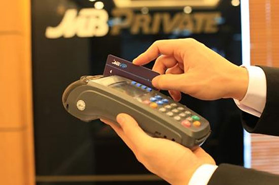 MB hiện đã phát hành hơn 500 nghìn thẻ ghi nợ các loại.