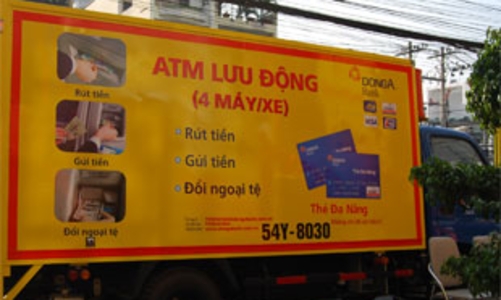 Thống đốc cảnh cáo DongA Bank về dịch vụ ATM lưu động