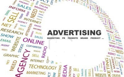 Nhiều ý kiến cho rằng, nếu dự thảo Nghị định của Bộ Thông tin và Truyền 
thông được Chính phủ phê duyệt, sẽ hạn chế được tình trạng quảng cáo, 
bán hàng qua mạng “bát nháo” như hiện nay, góp phần bảo vệ quyền lợi cho
 người tiêu dùng và các doanh nghiệp - Ảnh minh họa.<br>