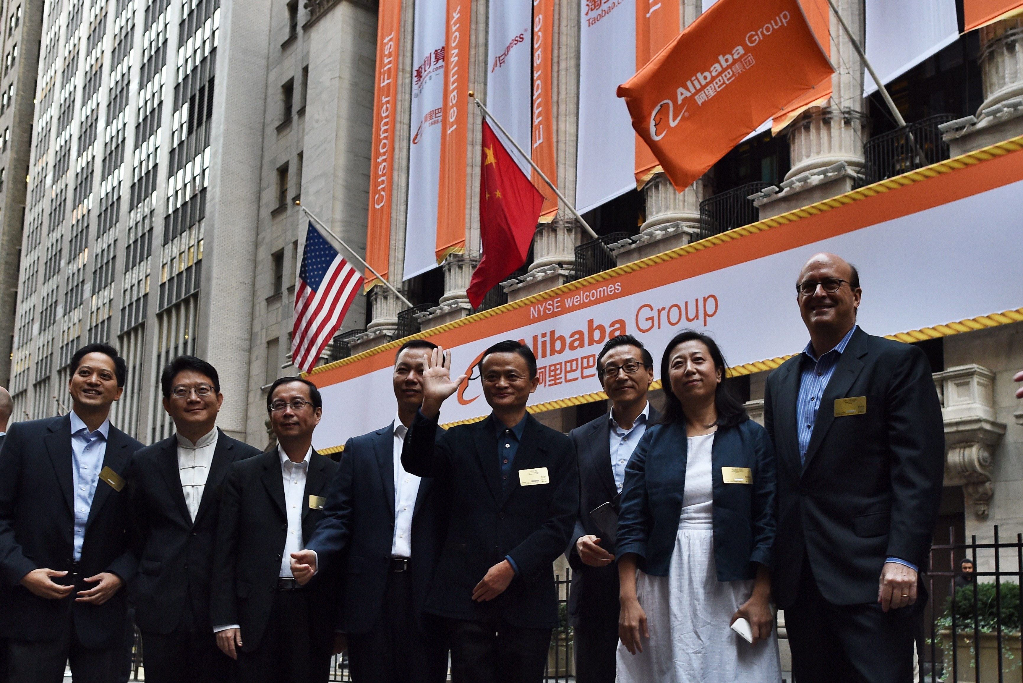 Xu thế vươn ra nước ngoài của giới khởi nghiệp đang giúp Trung Quốc nâng cao vị thế cạnh tranh trên trường quốc tế, đồng thời định nghĩa lại thương hiệu “made in China”, lâu nay vốn bị gắn liền với cái mác giá rẻ, chất lượng kém - Ảnh: Thenextweb.<br>