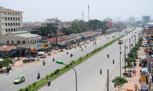 Quốc lộ 32 kết nối phía Tây Hà Nội với trung tâm Thủ đô.<span style="font-size:12.0pt;line-height:150%;
font-family:&quot;Times New Roman&quot;,&quot;serif&quot;"></span>

<!--[if gte mso 9]><xml>
 <w:WordDocument>
  <w:View>Normal</w:View>
  <w:Zoom>0</w:Zoom>
  <w:TrackMoves></w:TrackMoves>
  <w:TrackFormatting></w:TrackFormatting>
  <w:PunctuationKerning></w:PunctuationKerning>
  <w:ValidateAgainstSchemas></w:ValidateAgainstSchemas>
  <w:SaveIfXMLInvalid>false</w:SaveIfXMLInvalid>