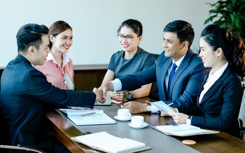 Tính đến hết 6 tháng 2016, tổng thu nhập hoạt động hợp nhất đạt 4,09 nghìn tỷ đồng trước thuế.