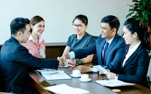 Đối với khách hàng doanh nghiệp tại Techcombank, cạnh tranh không chỉ là vấn đề lãi suất, mà còn ở khả năng đáp ứng yêu cầu của khách hàng một cách nhanh chóng và tiện lợi.