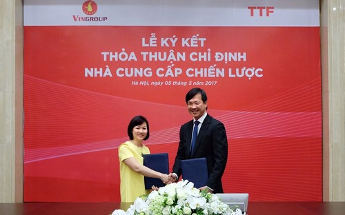Việc ký hợp đồng này sẽ giúp hai bên tối ưu hóa hiệu quả sản xuất kinh doanh và mở ra các 
định hướng hợp tác phát triển giữa Vingroup và TTF trong tương lai.