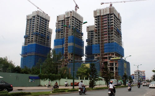 Giá bất động sản của Việt Nam hiện vẫn cao hơn 26 lần thu nhập bình quân của người dân.<br>