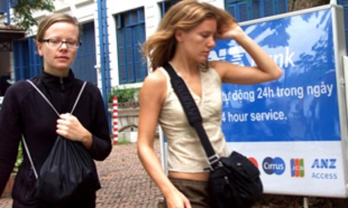 ANZ xem xét quan hệ hợp tác với các đối tác