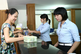 Giao dịch tại Ngân hàng Bắc Á.