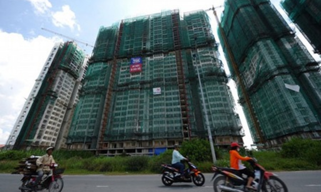 Hiện vẫn có nhiều ý kiến trái chiều về diễn biến của thị trường bất động sản trong những tháng cuối năm.