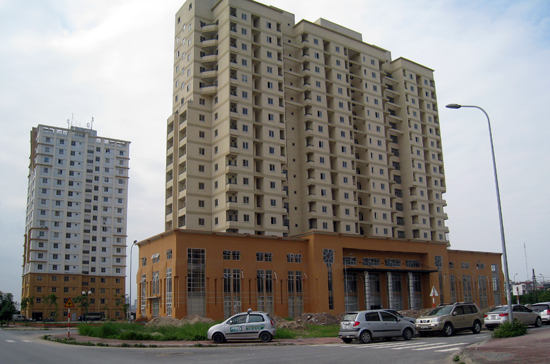 Thị trường bất động sản đang chững lại do ảnh hưởng từ việc thắt chặt tín dụng - Ảnh: Từ Nguyên.