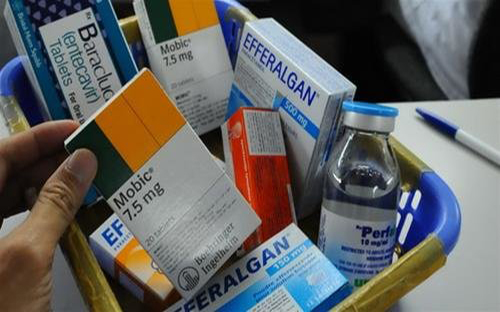 <span style="font-family: 'Times New Roman'; font-size: 14.666666984558105px;">Bảo hiểm xã hội Việt Nam muốn quá trình đấu thầu phải được rộng rãi, công khai, minh bạch để giảm bớt gánh nặng cho bảo hiểm y tế.</span>