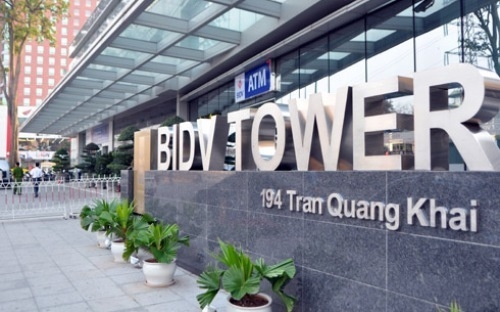 Ngày 21/11, Ngân hàng TMCP Đầu tư và Phát triển Việt Nam (mã BID-HOSE) đã trả cổ tức năm 2015 bằng tiền với tỷ lệ 8,5%/cổ phiếu. <br>