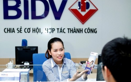 Hiện BIDV vẫn chưa công bố báo cáo tài chính quý 3, nhưng theo dự báo của Công ty Chứng khoán Tp.HCM, sau 9 tháng, BIDV dự kiến đạt lợi nhuận trước thuế khoảng 5.300 tỷ đồng, giảm 4,24% so với cùng kỳ và hoàn thành 67% kế hoạch cả năm.&nbsp;