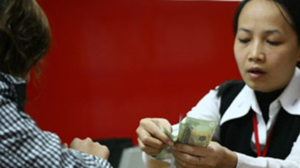 Hỗ trợ lãi suất và chuyện “xin-cho”