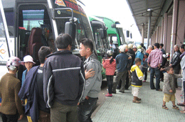 Nhiều hành khách đã trở lại Thủ đô sau kỳ nghỉ Tết.