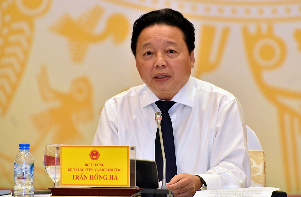 Bộ trưởng Trần Hồng Hà: “Nếu có bằng chứng về sai phạm của cán bộ chúng tôi, hãy đưa cho tôi”.