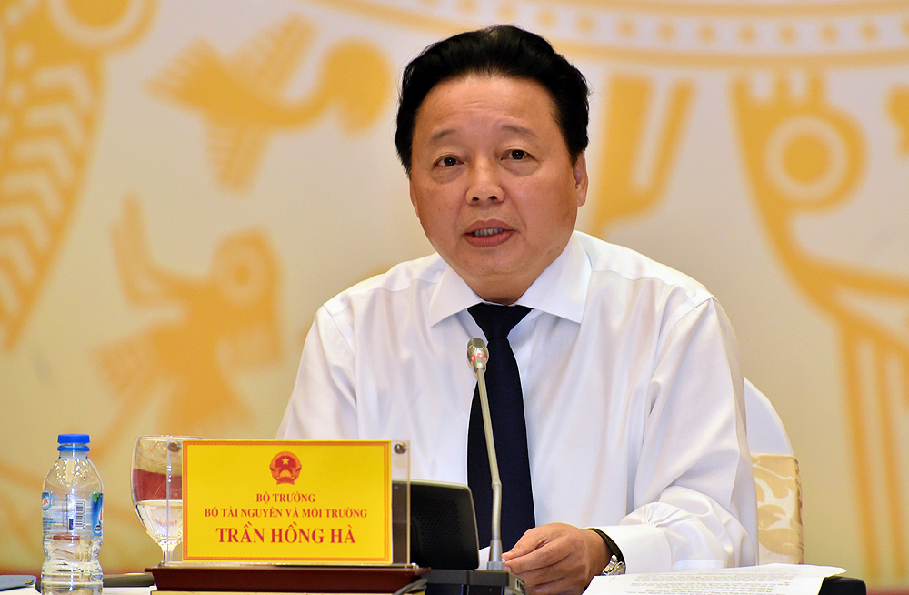 Bộ trưởng Trần Hồng Hà: “Nếu có bằng chứng về sai phạm của cán bộ chúng tôi, hãy đưa cho tôi”.