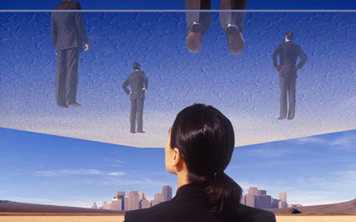 Trong các doanh nghiệp Việt Nam, nữ giới giữ vị trí lãnh đạo cấp cao chỉ
 chiếm dưới 25% và chỉ có duy nhất một nữ lãnh đạo trong Hội đồng quản 
trị của 12 tập đoàn nhà nước lớn nhất.