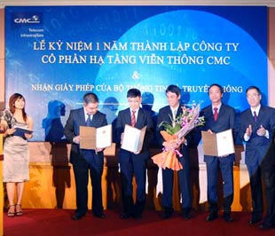 Lễ trao giấy phép thiết lâp mạng cung cấp dịch vụ viễn thông nội hạt, liên tỉnh và quốc tế cho CMC TI.